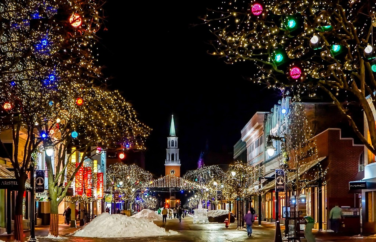christmas wallpaper, church, decoration, christmas, lights, illuminated, christmas lights, christmas decorations, night photography, night, architecture, colorful lights, xmas, burlington, vermont, buildings, colorful, cityscape, christmas decoration, december, christmas season